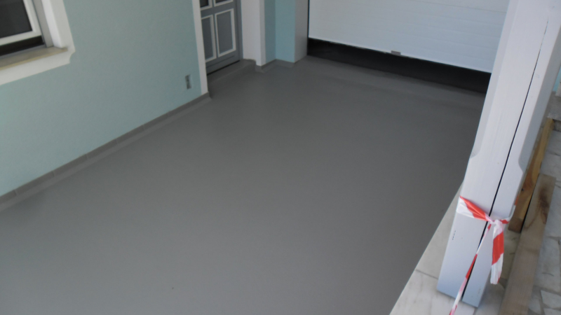 Überdachter Eingang - Boden